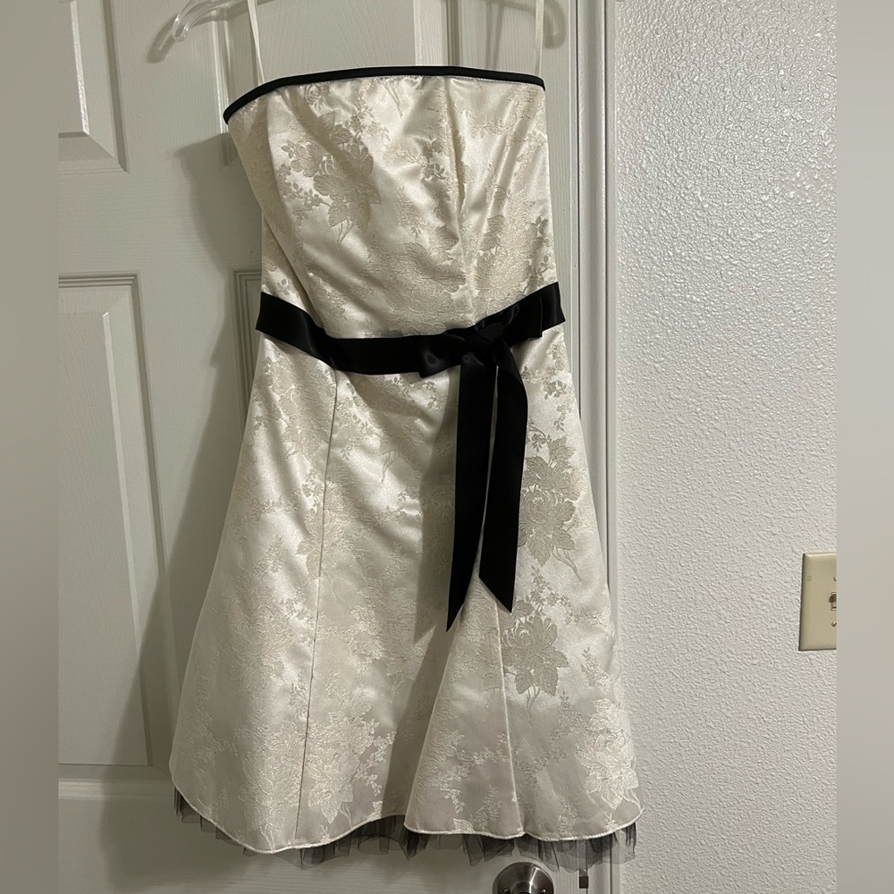 Cream and black cocktail dress. EUC